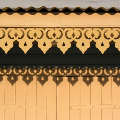 Lambrequins en dentelle d'une case créole